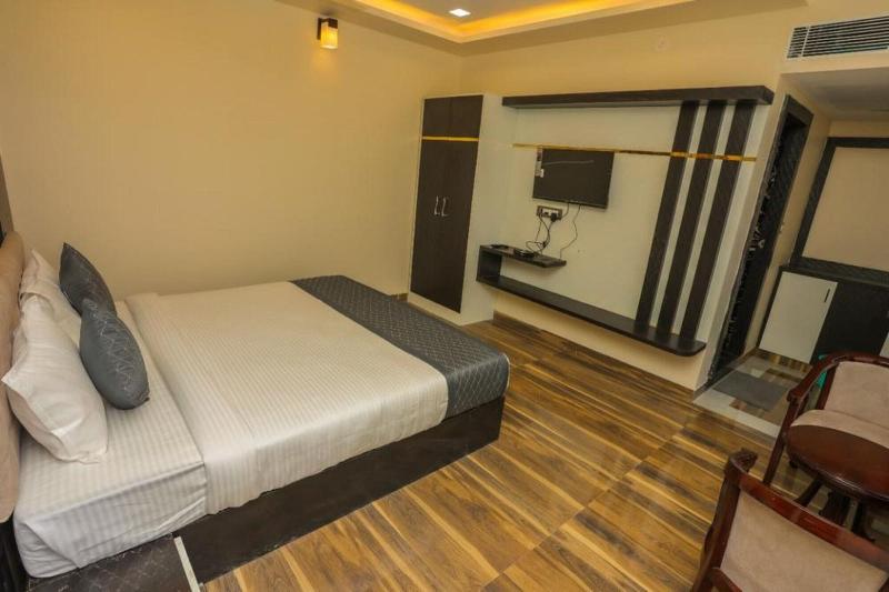 Hotel Eagle Inn image