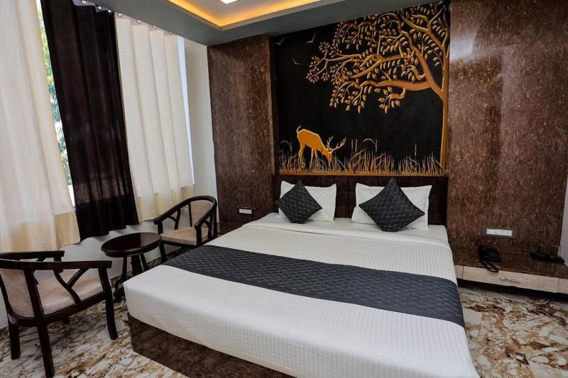 Hotel Eagle Inn image