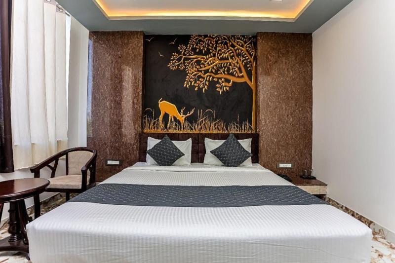 Hotel Eagle Inn image