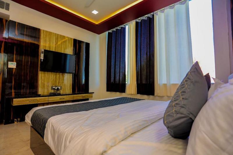 Hotel Eagle Inn image