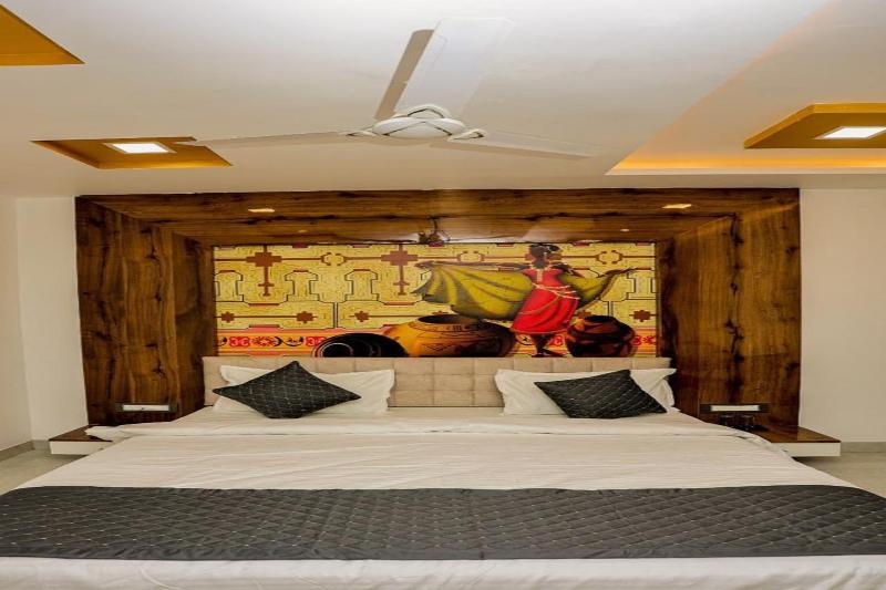 Hotel Eagle Inn image