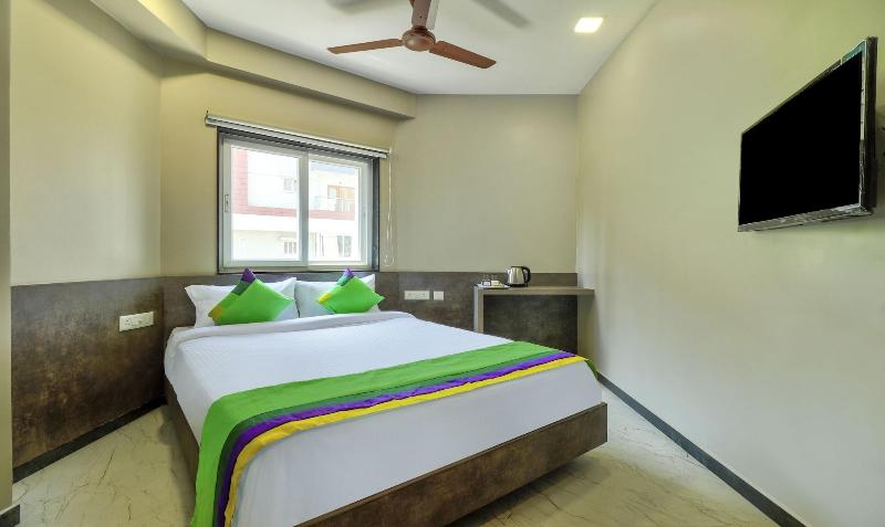 Treebo Sriz Cozy Seethamadhara image
