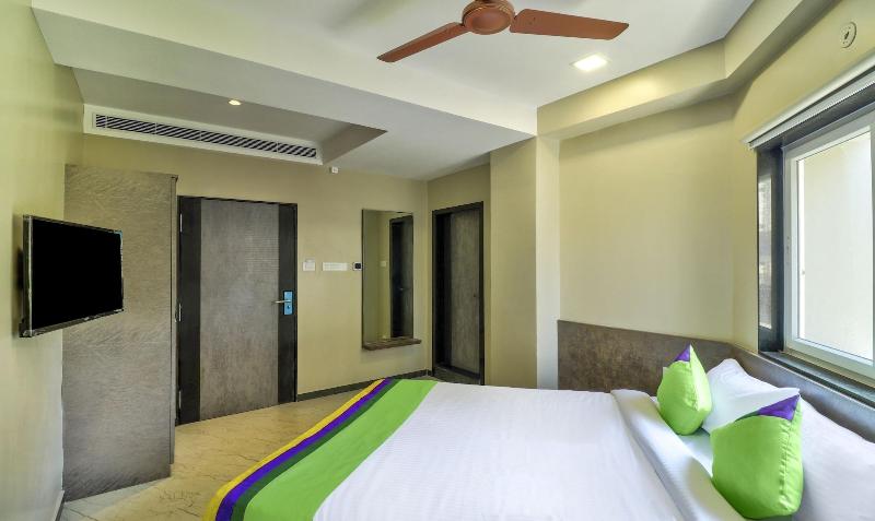 Treebo Sriz Cozy Seethamadhara image