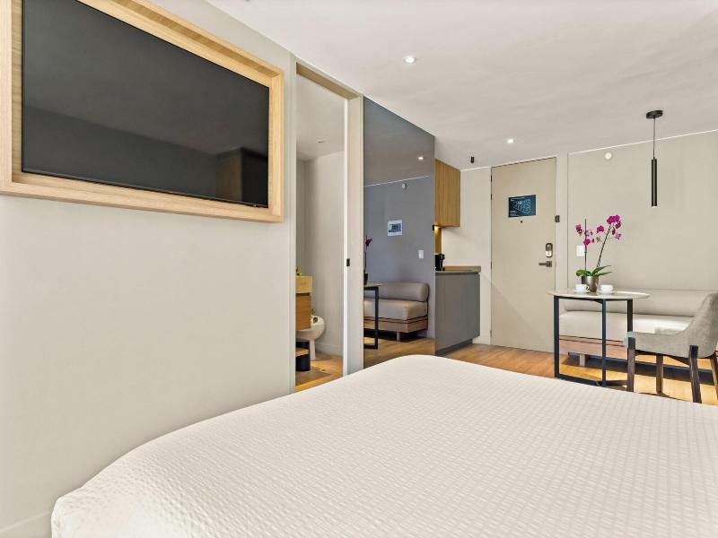 Nodo Hotel image