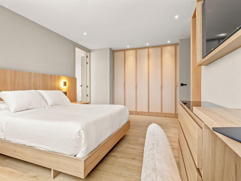 Nodo Hotel image