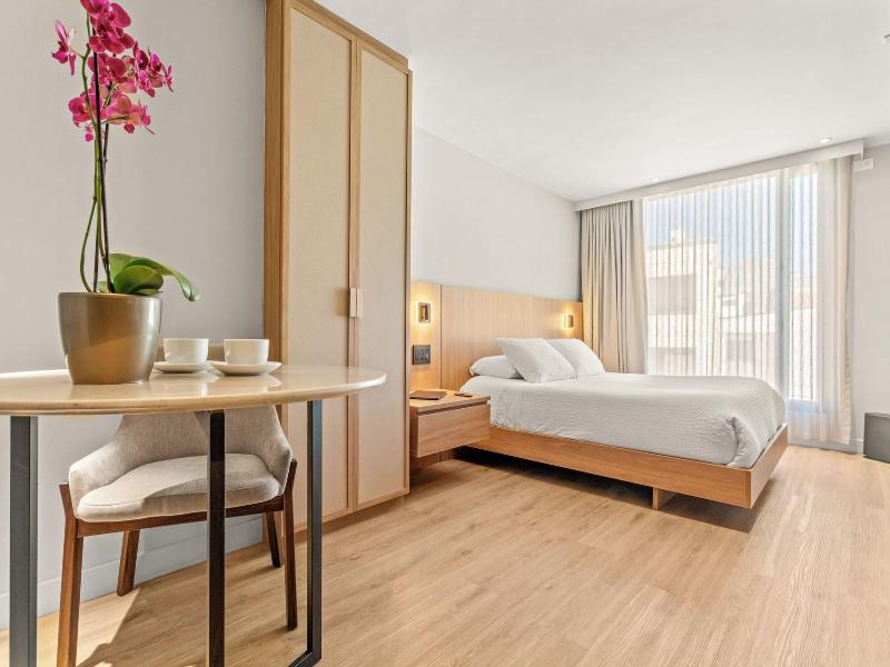 Nodo Hotel image