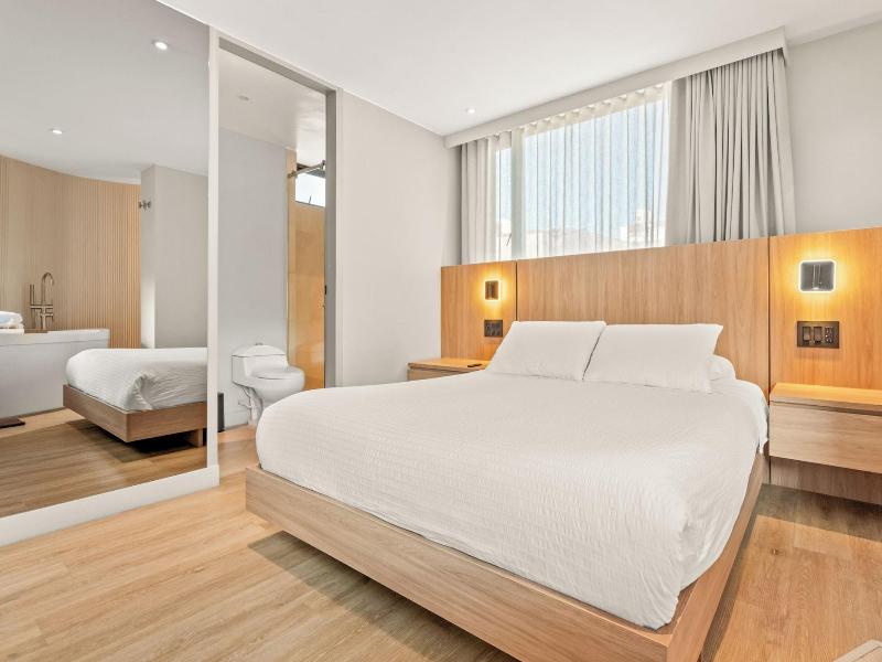 Nodo Hotel image