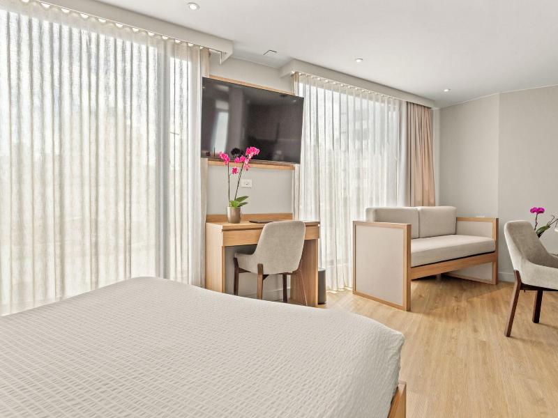 Nodo Hotel image