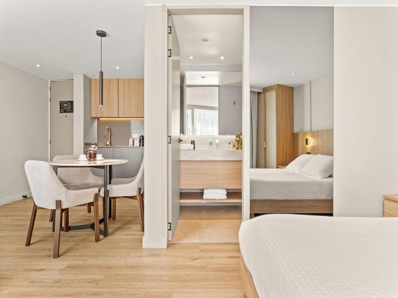 Nodo Hotel image