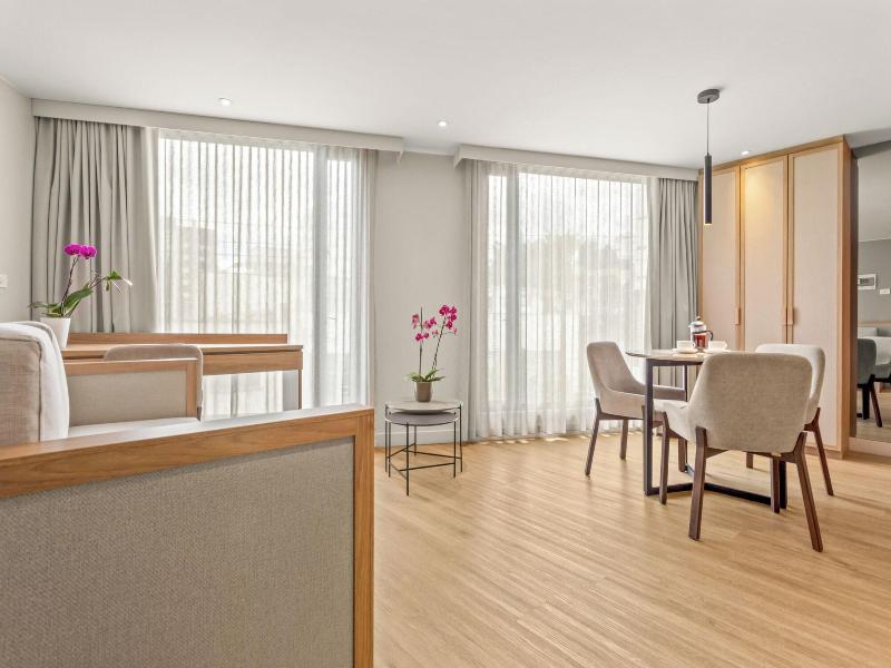 Nodo Hotel image