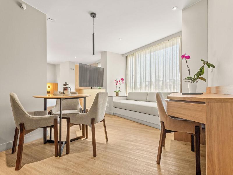 Nodo Hotel image