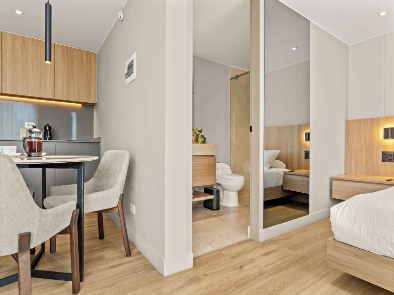 Nodo Hotel image