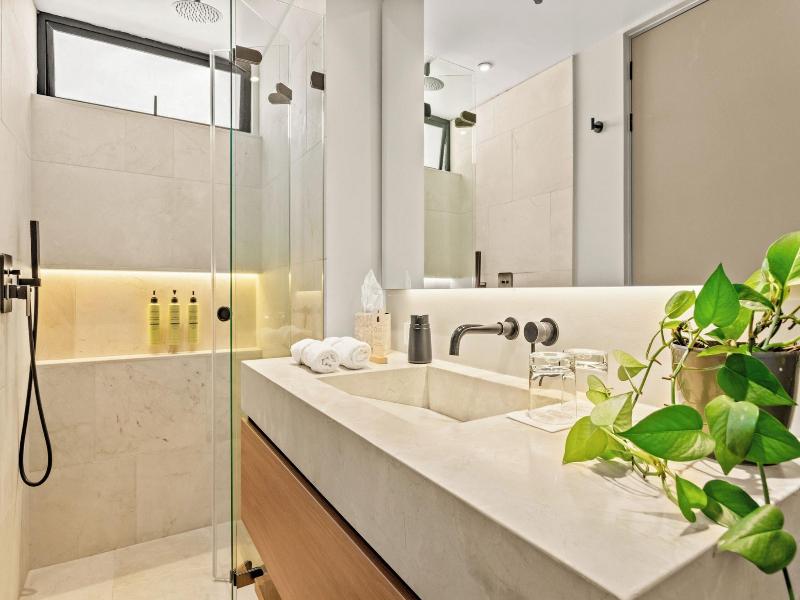 Nodo Hotel image