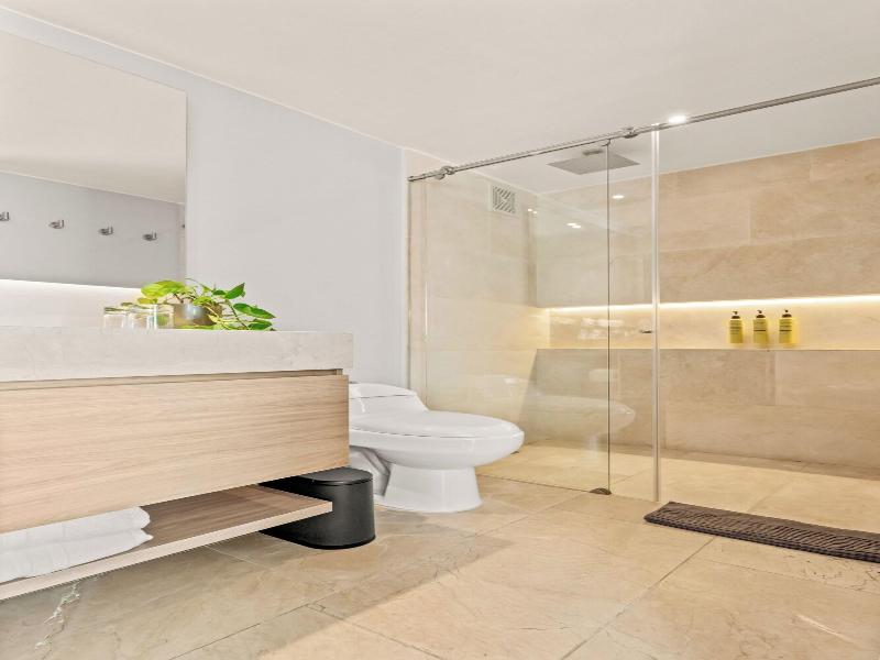 Nodo Hotel image