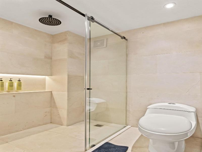 Nodo Hotel image