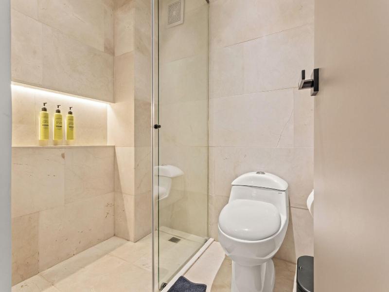 Nodo Hotel image