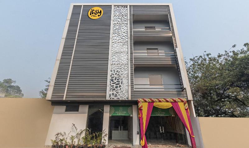 Itsy Hotels Avani Stays Vyttila Kochi image