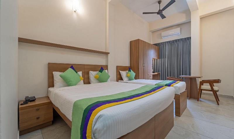 Itsy Hotels Avani Stays Vyttila Kochi image