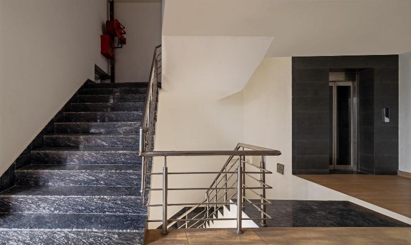 Itsy Hotels Avani Stays Vyttila Kochi image