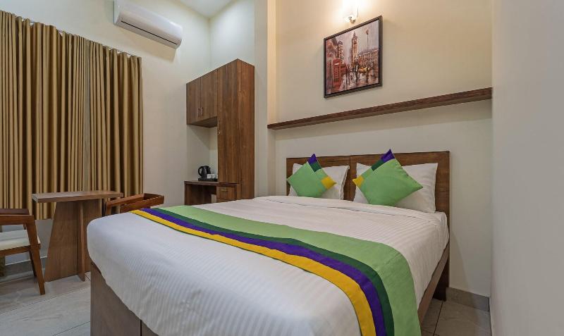 Itsy Hotels Avani Stays Vyttila Kochi image