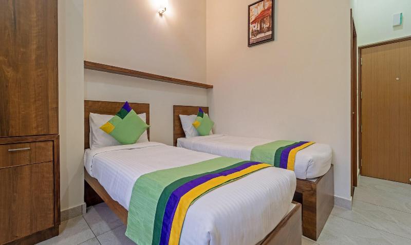 Itsy Hotels Avani Stays Vyttila Kochi image