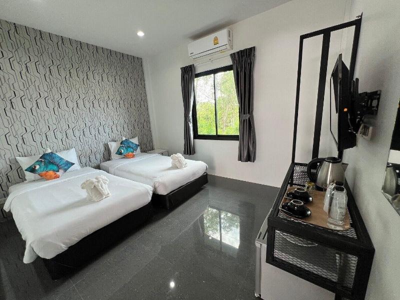 Chanakarn Pool Access Rawai image