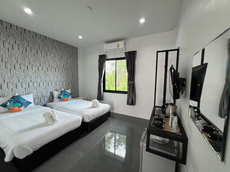 Chanakarn Pool Access Rawai image