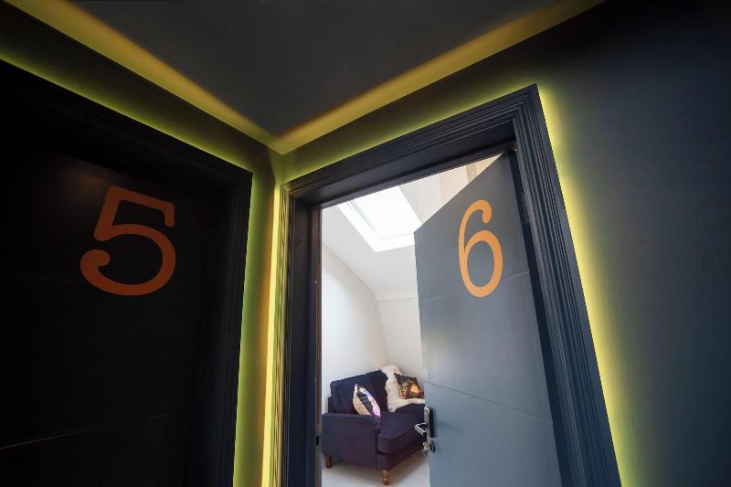 Higgihaus 26 Clare Street Aparthotel image