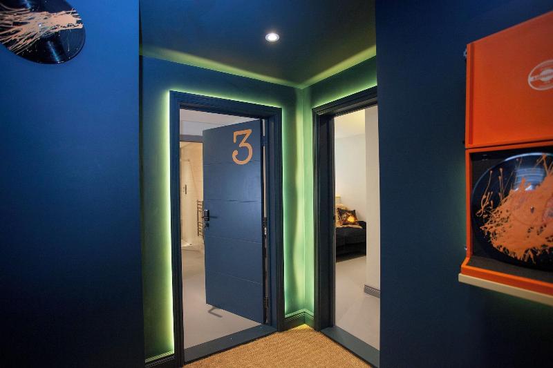 Higgihaus 26 Clare Street Aparthotel image