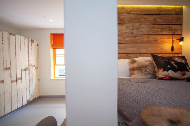 Higgihaus 26 Clare Street Aparthotel image