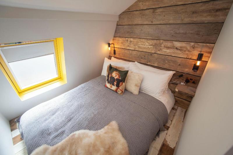Higgihaus 26 Clare Street Aparthotel image