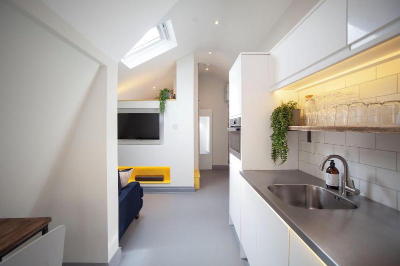 Higgihaus 26 Clare Street Aparthotel image