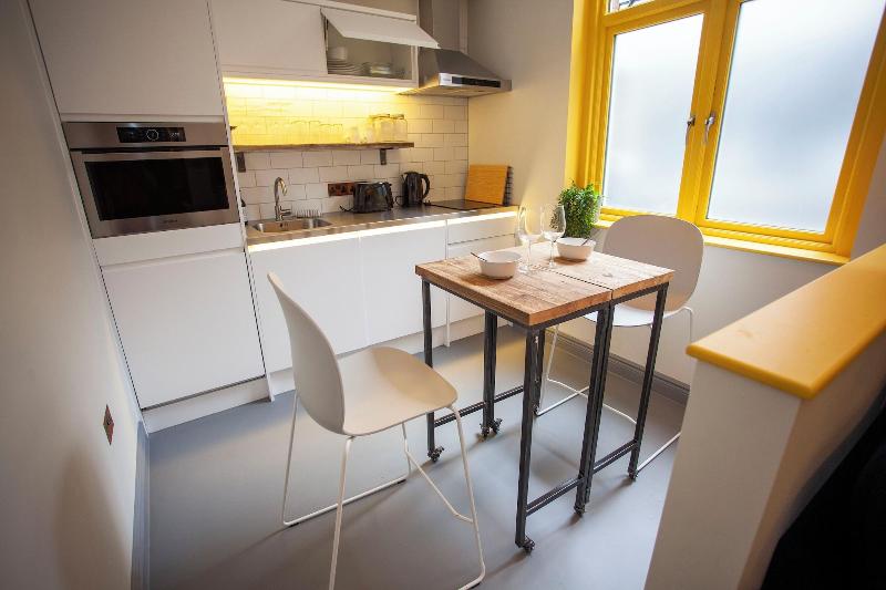 Higgihaus 26 Clare Street Aparthotel image