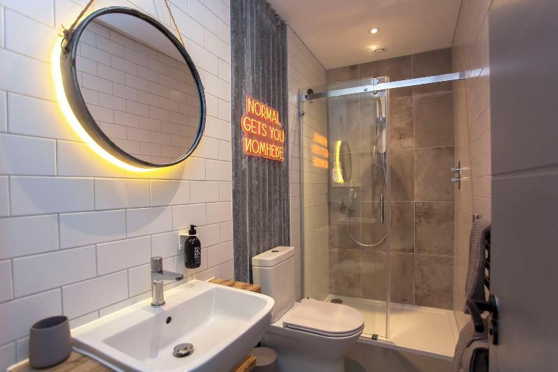 Higgihaus 26 Clare Street Aparthotel image