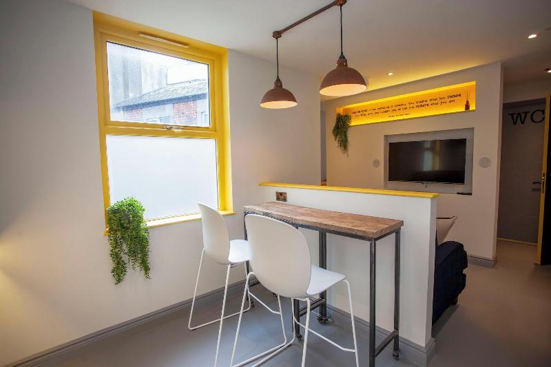 Higgihaus 26 Clare Street Aparthotel image