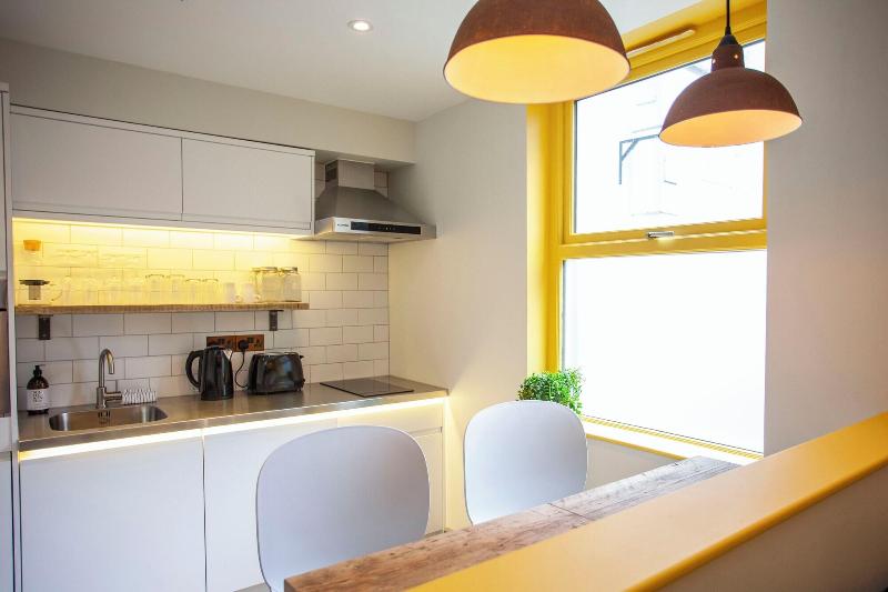 Higgihaus 26 Clare Street Aparthotel image