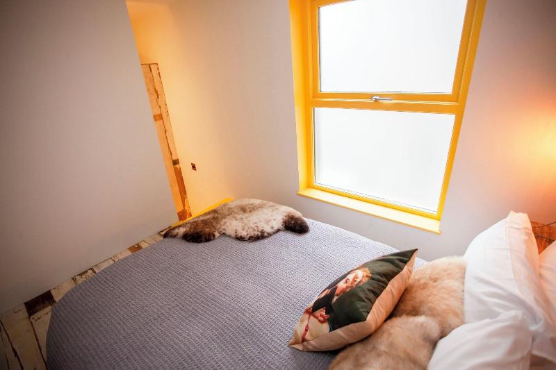 Higgihaus 26 Clare Street Aparthotel image
