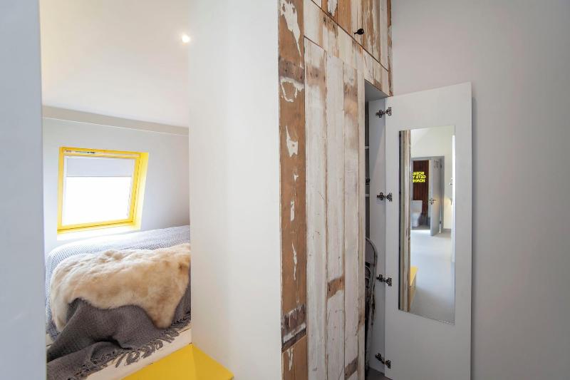 Higgihaus 26 Clare Street Aparthotel image