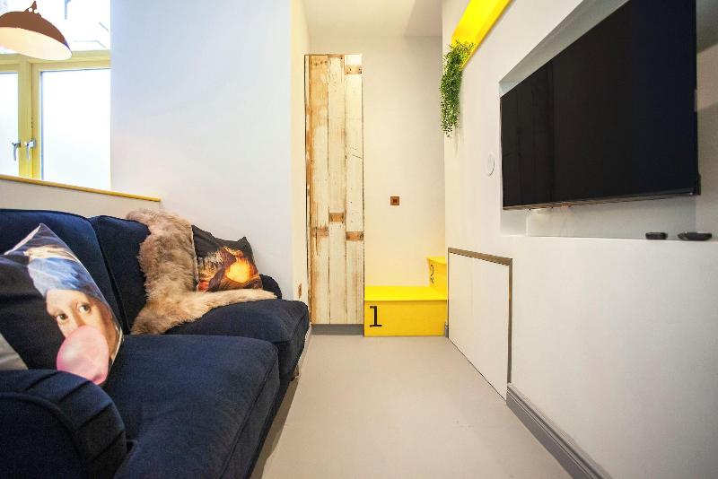 Higgihaus 26 Clare Street Aparthotel image