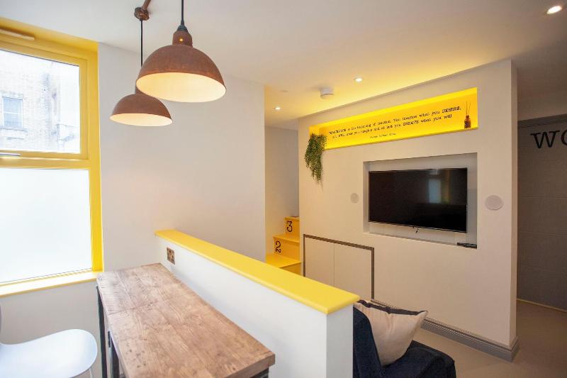 Higgihaus 26 Clare Street Aparthotel image