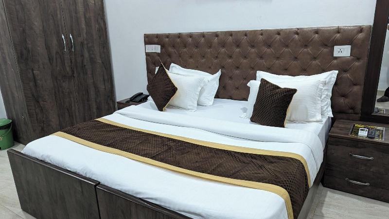 Hotel Aron By The Premium Villa image