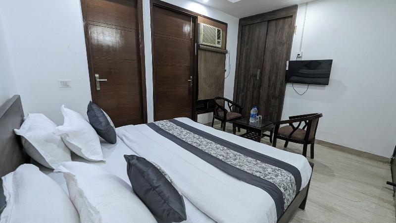 Hotel Aron By The Premium Villa image