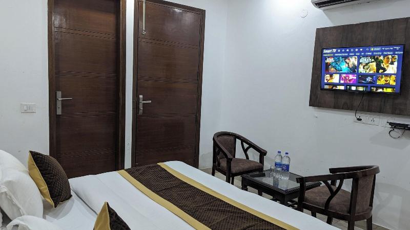 Hotel Aron By The Premium Villa image