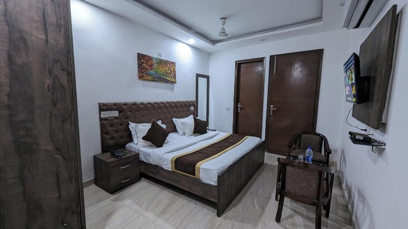 Hotel Aron By The Premium Villa image