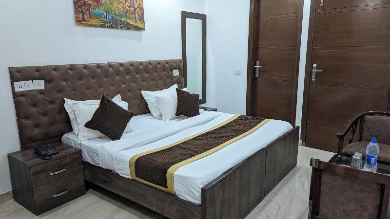 Hotel Aron By The Premium Villa image