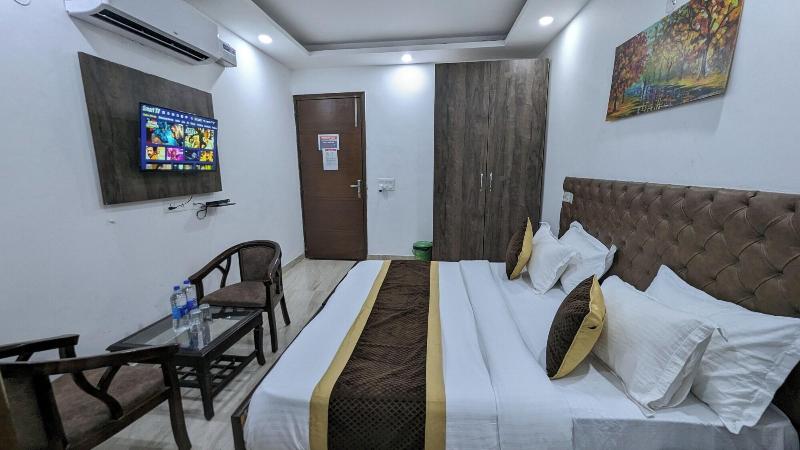 Hotel Aron By The Premium Villa image