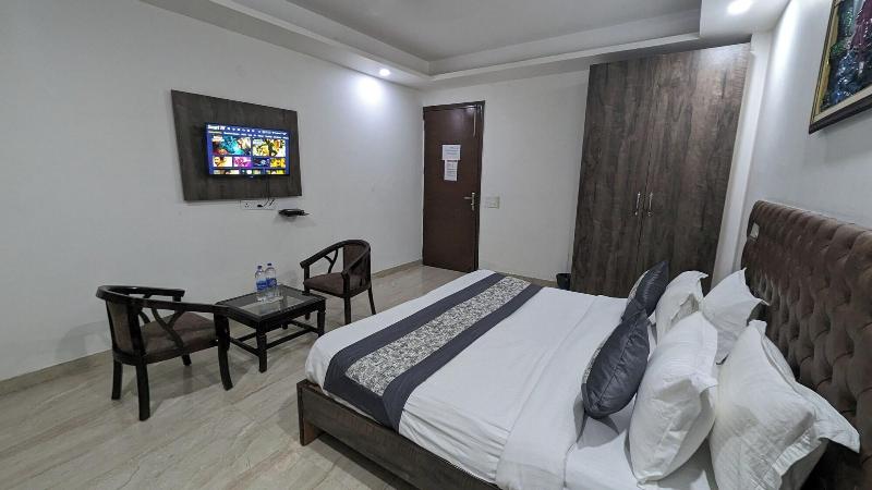 Hotel Aron By The Premium Villa image