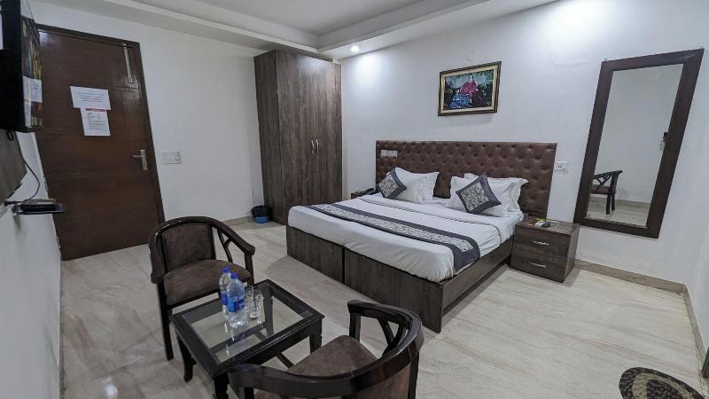 Hotel Aron By The Premium Villa image