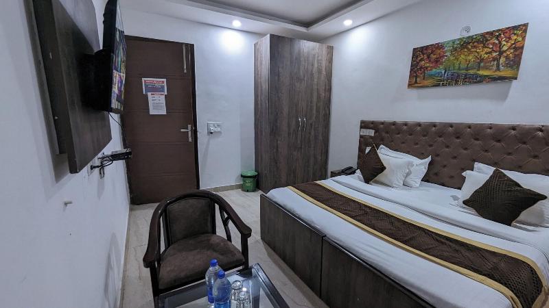 Hotel Aron By The Premium Villa image