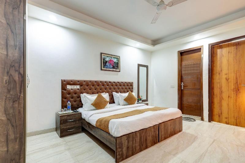 Hotel Aron By The Premium Villa image